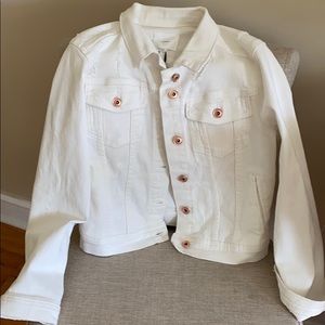 A loves A white Demi’s jacket w